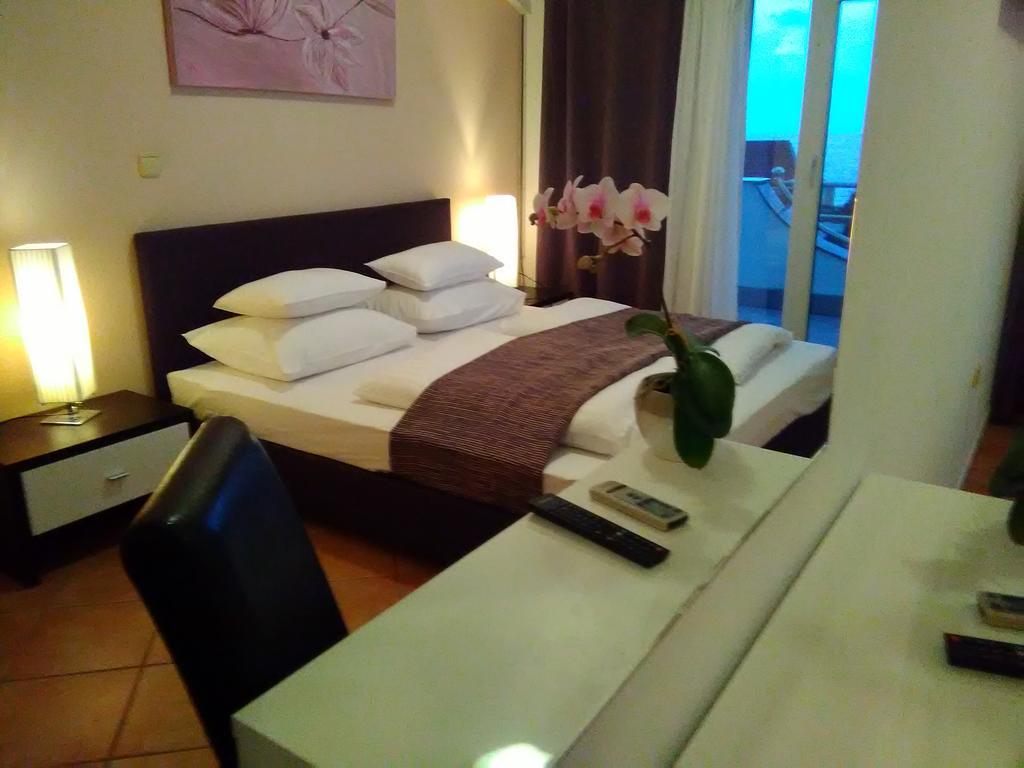 Guest House Garfild 2 Novi Vinodolski Dış mekan fotoğraf